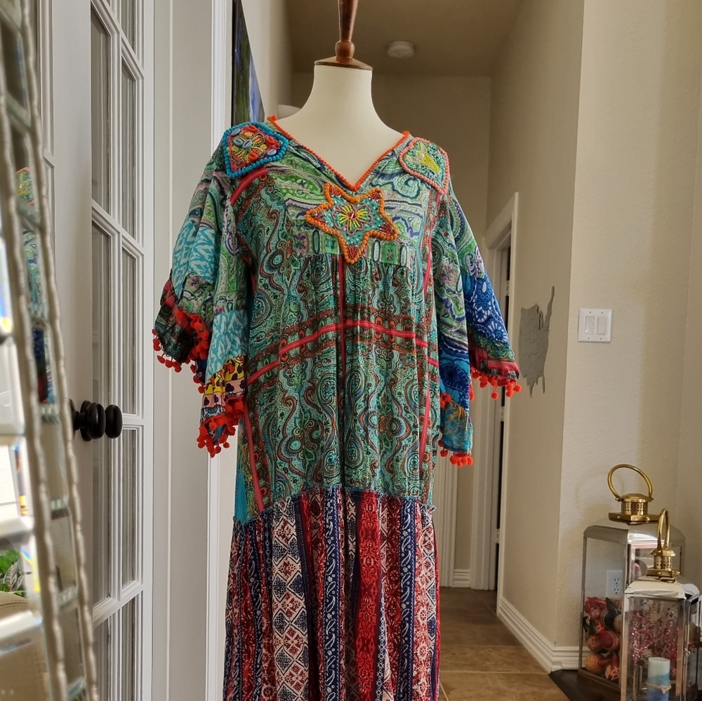 Gorgeous Dress!! One Size fits most